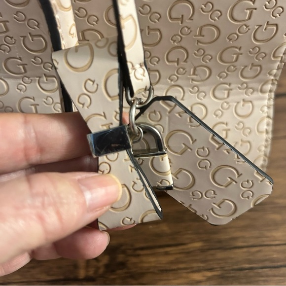 Guess Purse Pink Satchel Handbag Medium Size With Handles - Picture 3 of 16